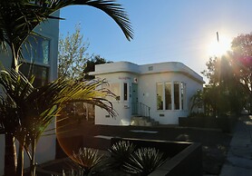 Aliza Hotel