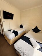 High Trees Gatwick Guest House