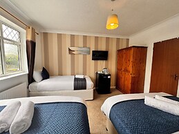 High Trees Gatwick Guest House