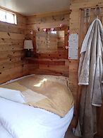 Beautiful Idilic Stay at The Box