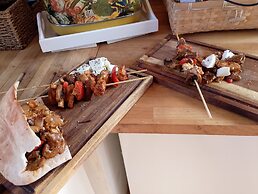 Beautiful Idilic Stay at The Box