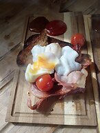 Beautiful Idilic Stay at The Box