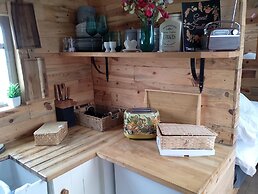 Beautiful Idilic Stay at The Box