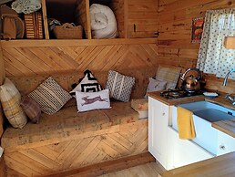 Beautiful Idilic Stay at The Box