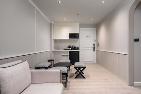 Chateau Du Village Patong