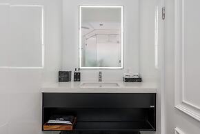 Chateau Du Village Patong