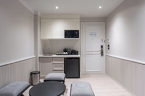 Chateau Du Village Patong