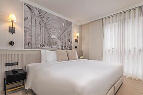 Chateau Du Village Patong