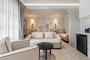 Chateau Du Village Patong