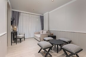 Chateau Du Village Patong