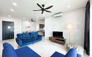 Datum Jelatek Residence by Airhost