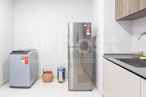 Datum Jelatek Residence by Airhost