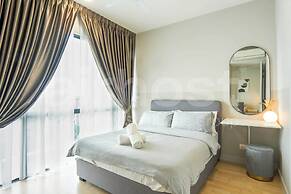 Datum Jelatek Residence by Airhost