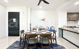 Datum Jelatek Residence by Airhost