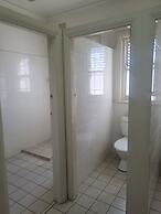 Commercial Hotel Young