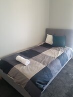 Commercial Hotel Young