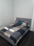 Commercial Hotel Young