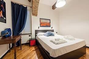 Charming Flat Next to Genoa's Aquarium