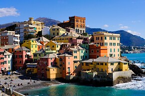 Charming Flat Next to Genoa's Aquarium