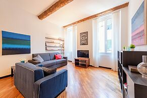 Charming Flat Next to Genoa's Aquarium