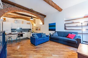 Charming Flat Next to Genoa's Aquarium