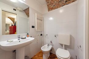 Charming Flat Next to Genoa's Aquarium