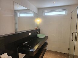 A2-stunning Seaview 4brs3baths Duplex Karon City