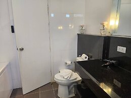 A2-stunning Seaview 4brs3baths Duplex Karon City