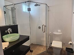 A2-stunning Seaview 4brs3baths Duplex Karon City