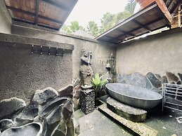 Dong Loka Guesthouse Bali