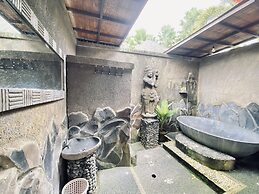 Dong Loka Guesthouse Bali