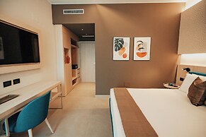 Lumia Hotel