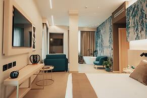 Lumia Hotel