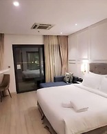 Dana Pearl Bay Apartment by Dimo Trip