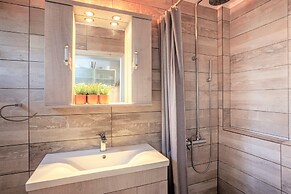 Alterra Vita Captain's Cabin