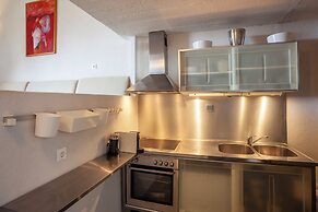 Alterra Vita Captain's Cabin