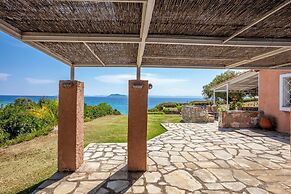 Alterra Vita Captain's Cabin