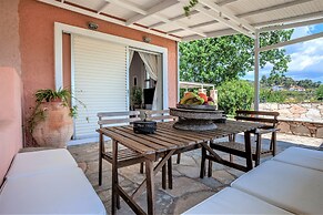 Alterra Vita Captain's Cabin