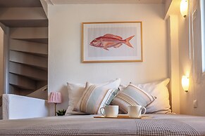 Alterra Vita Captain's Cabin