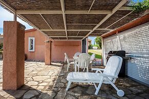 Alterra Vita Captain's Cabin