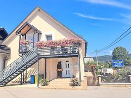 Apartments Jezerane