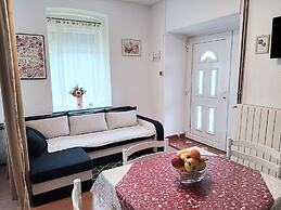 Apartments Jezerane