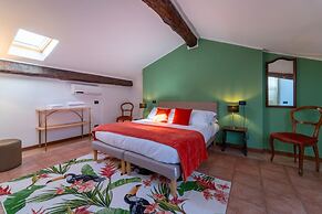 Lakefront Retreat by Wonderful Italy - Salvia