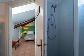 Lakefront Retreat by Wonderful Italy - Salvia