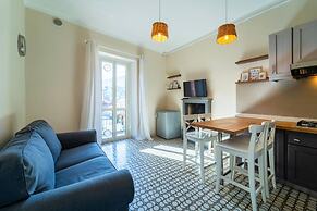 Lotus Apartment With Lakeview by Wonderful Italy