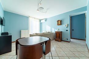 Lakefront Retreat by Wonderful Italy - Celeste