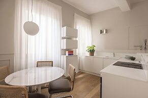 Tornabuoni Place & Dream by Mmega