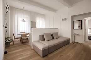 Tornabuoni Place & Dream by Mmega