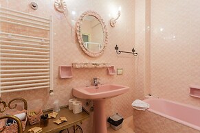 Golden Apartment in Bari