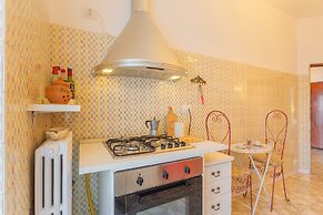 Golden Apartment in Bari